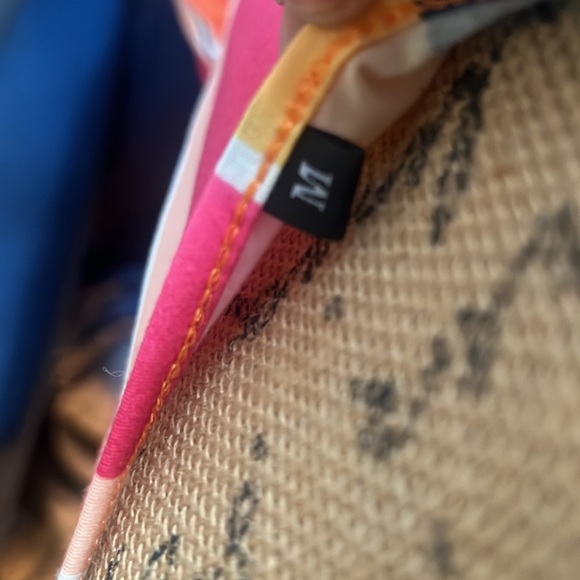 Woman’s summer dress, with stripes. Adjustable straps and with pockets. - Picture 3 of 4